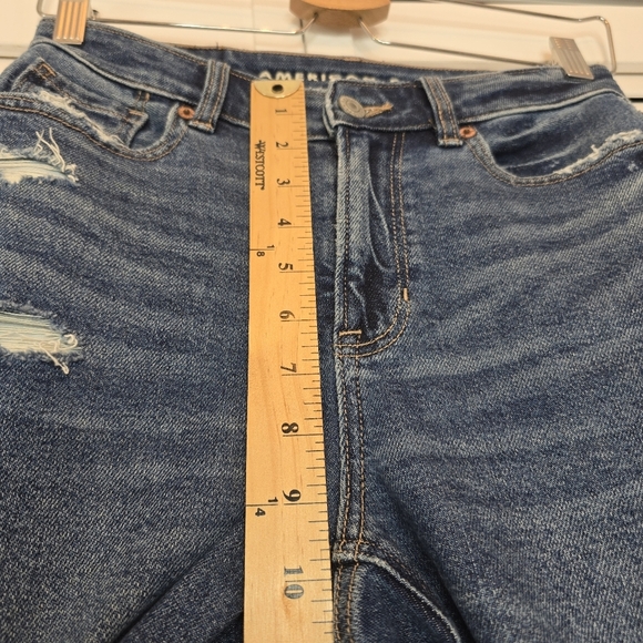 AMERICAN EAGLE Mom Jeans Stretch Distressed Raw Hem Women 0 High Rise Blue Denim - Picture 9 of 11
